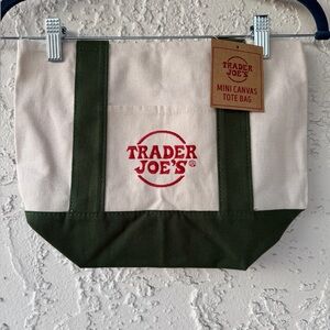 Trader Joe’s Limited Edition Holiday Mini Canvas Tote Bag Green 🎅🏼❄️